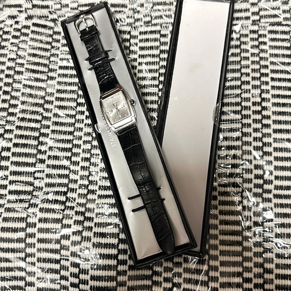 Jennifer Lopez Watch - Picture 1 of 1